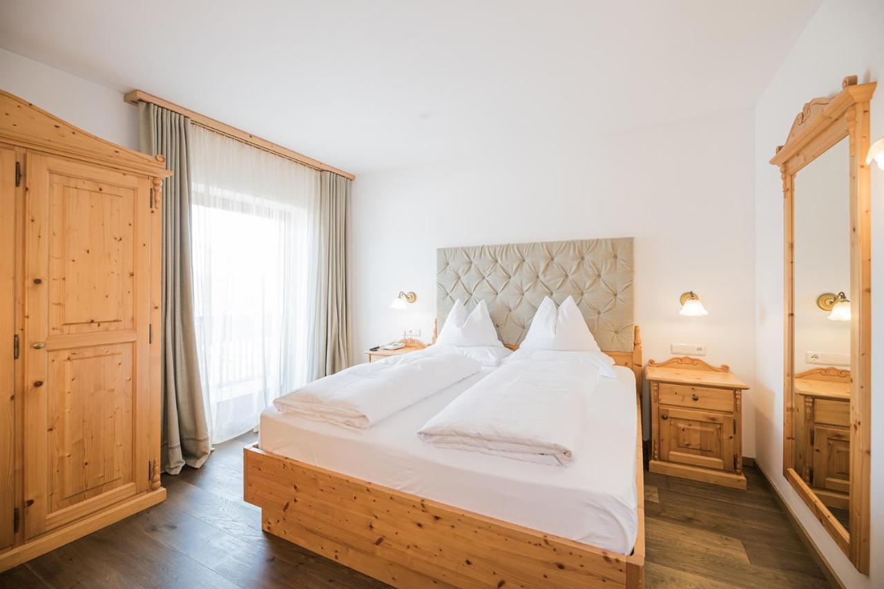 Hotel Winkler Sport & Spa Resort サン・ロレンツォ・ディ・セバート 部屋 写真
