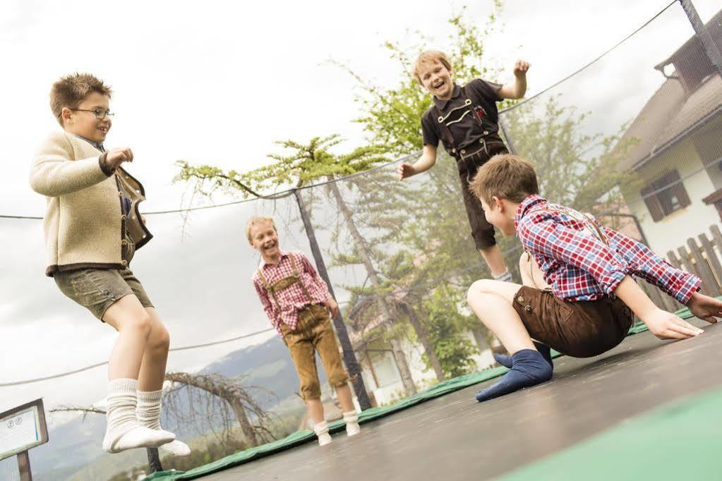 Hotel Winkler Sport & Spa Resort サン・ロレンツォ・ディ・セバート エクステリア 写真